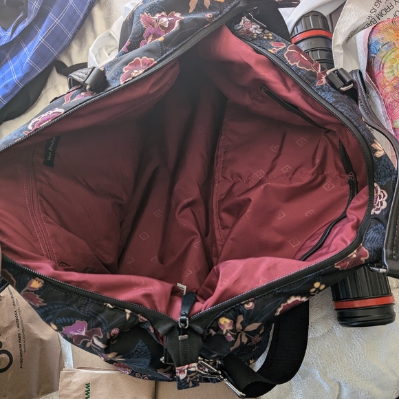 Vear Bradley Carry On Bag - Picture 2 of 3